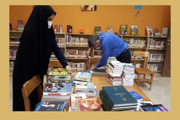 ۶۳۰ جلد کتاب از پایگاه‌ «نذر و اهدای کتاب» روانه زاهدان شدند