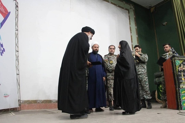 تقدیر از خانواده شهدا