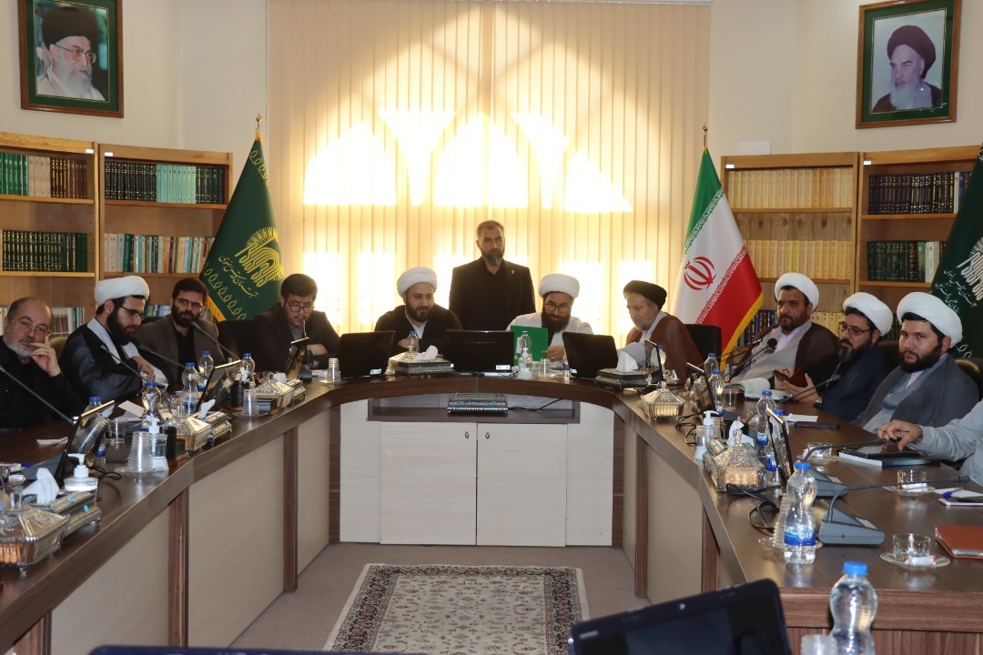 عبدالحمید طالبی، رئیس سازمان علمی و فرهنگی آستان قدس رضوی در نشست هماهنگی برنامه‌های قرارگاه دهه پایانی ماه صفر