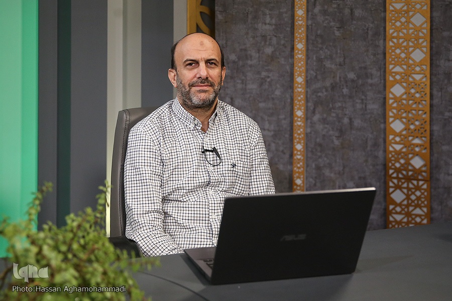 احمدرضا اخوت، مدیر مجمع مدارس دانشجویی قرآن و عترت دانشگاه تهران