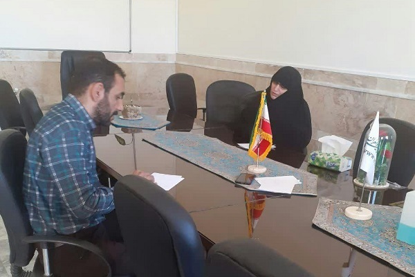 زیبا عزیزی مسئول گروه اندیشه‌ورز قرآنی اسدآباد