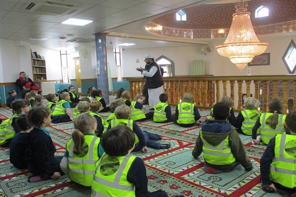 برگزاری کلاس‌‌های آموزشی برای کودکان در مسجد