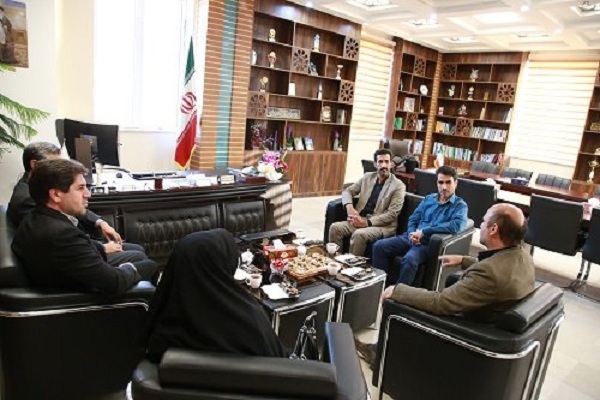 نشست اعضای دانشگاه و اداره‌کل میراث فرهنگی لرستان