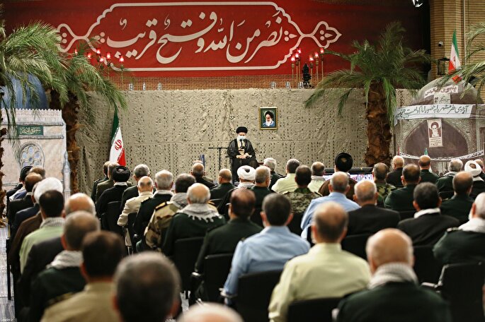 رهبر انقلاب در دیدار فرماندهان دفاع مقدس