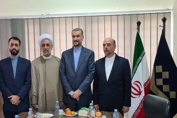 بازدید وزیر امورخارجه کشورمان از نمایندگی المصطفی در تانزانیا