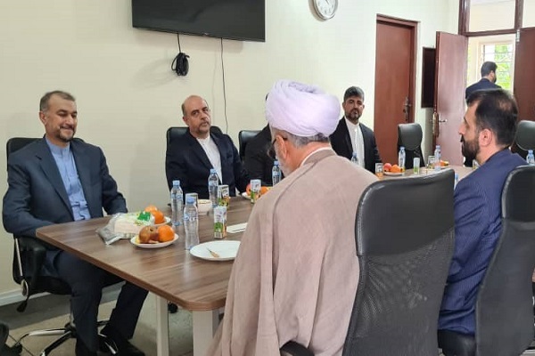 بازدید وزیر امورخارجه کشورمان از نمایندگی المصطفی در تانزانیا