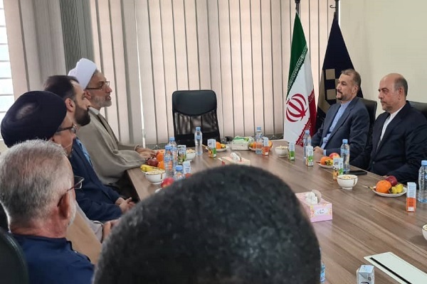 بازدید وزیر امورخارجه کشورمان از نمایندگی المصطفی در تانزانیا