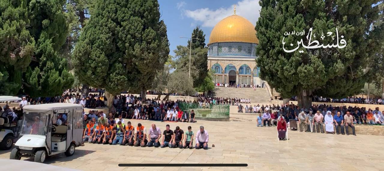 مشارکت 50 هزار نفری فلسطینیان در نماز جمعه مسجدالاقصی
