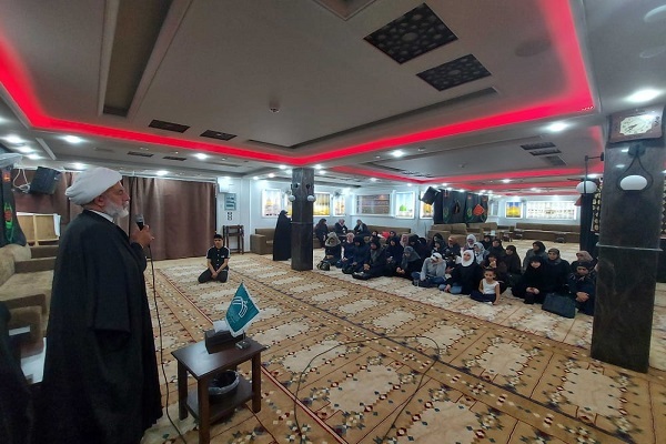 پایان اولین دوره قرآنی حرم مطهر حسینی برای بانوان در شهر حمص سوریه