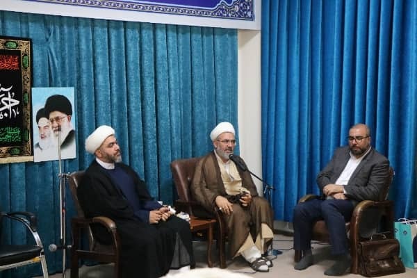 حجت‌الاسلام‌والمسلمین کمال خداداده، رئیس ستاد هماهنگی کانون‌های فرهنگی و هنری مساجد کشور، رئیس دفتر نماینده ولی‌فقیه در آذربایجان‌غربی