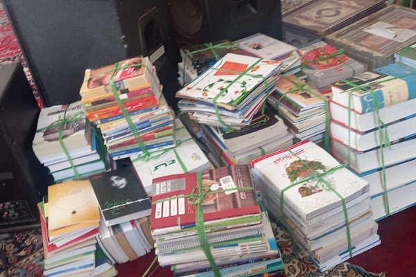 اهدای ۴۰۰ جلد کتاب جدید به روستای «دوتویه کهریزک»