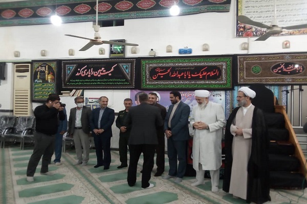 مراسم تجلیل از کارمندان نمونه در ازادشهر