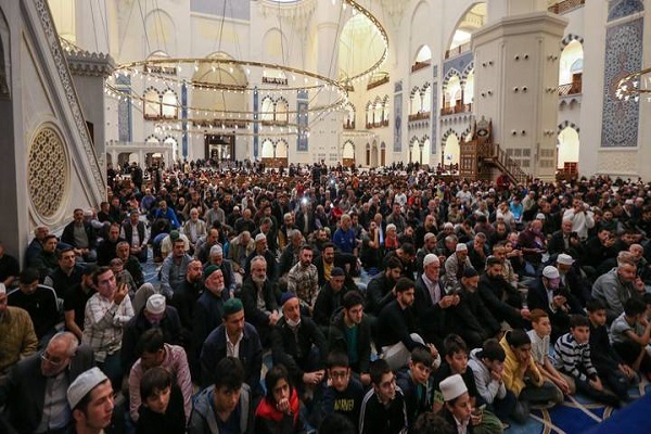 جشن‌های میلاد پیامبر اکرم (ص) در مساجد استانبول+ عکس