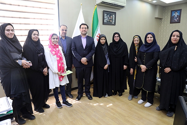 دیدار کودکان و نوجوانان با فرماندار یزد