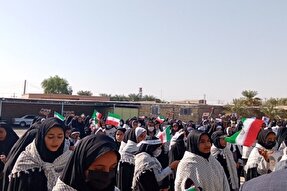 فیلم | پویش دانش‌آموزی «لبیک یا خامنه‌ای» در نرماشیر برگزار شد