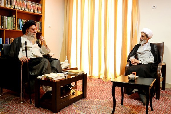 آیت الله نورمفیدی نماینده ولی فقیه در گلستان در دیدار با نماینده ولی فقیه در بنیاد مسکن کشور