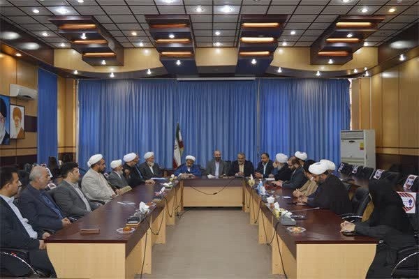مهاجر معاون سیاسی اجتماعی استاندارگلستان در جلسه نشست ائمه جمعه شهرستان گنبد کاووس