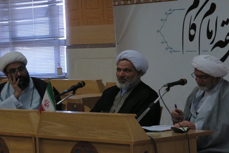 ارسال // بهجت‌پور: بار عفاف را روی دوش حجاب نیندازیم/ خالدالغفوری: ملاک معروف، پسند عرف نیست