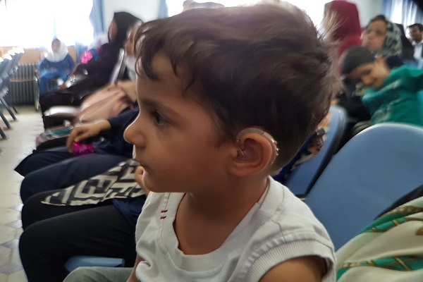 کودک ناشنوا
