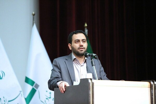 جمعه////////هفته‌ای با بررسی موضوع نقد و انتقادپذیری