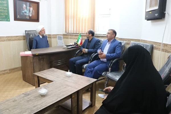 دیدار امام جمعه مینودشت با مدیر کل اموزش و پرورش مینودشت