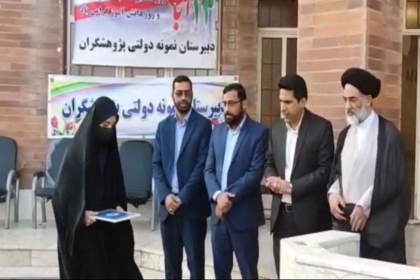 تجلیل از حافظان قرآن مدارس