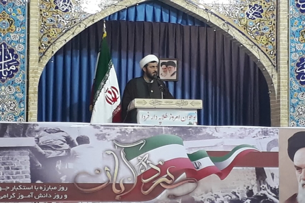 حجت‌الاسلام محمد انوری، مدرس حوزه علمیه قم،