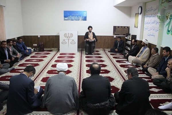دیدار با قضات و کارمندان دادگستری مریوان