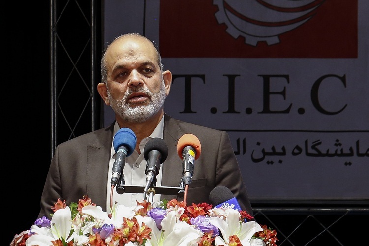 احمدوحیدی، وزیر کشور