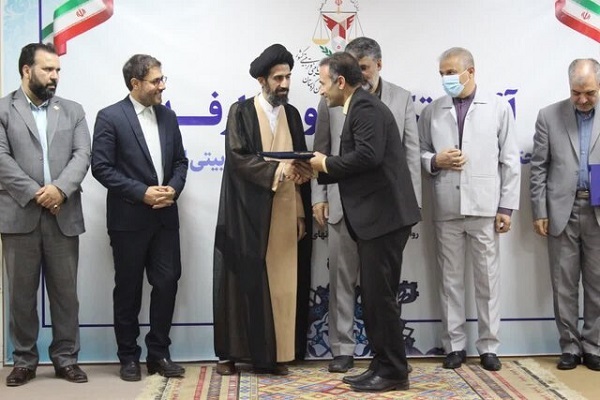 مراسم تکریم و معارفه مدیرکل اداره زندان‌های استان کردستان