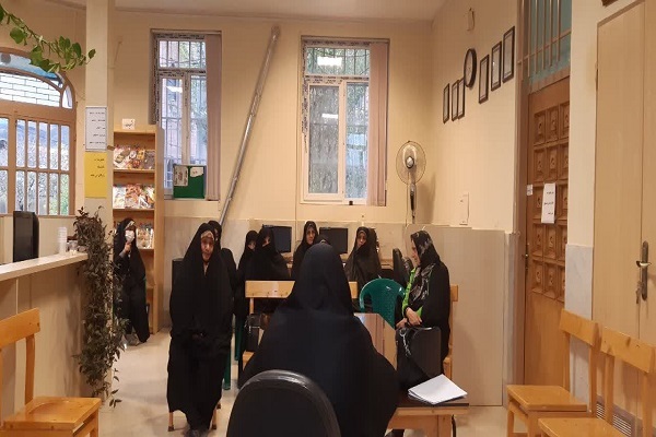 کلاس آموزش مفاهیم قرآن در روستای جاسب