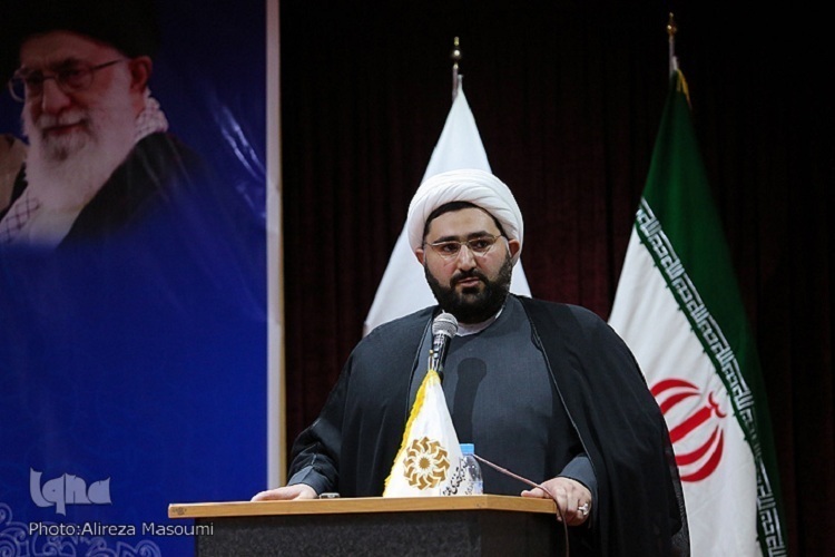 حجت‌الاسلام والمسلمین علی‌اکبر سبزیان، مدیرکل کتابخانه‌های عمومی خراسان رضوی