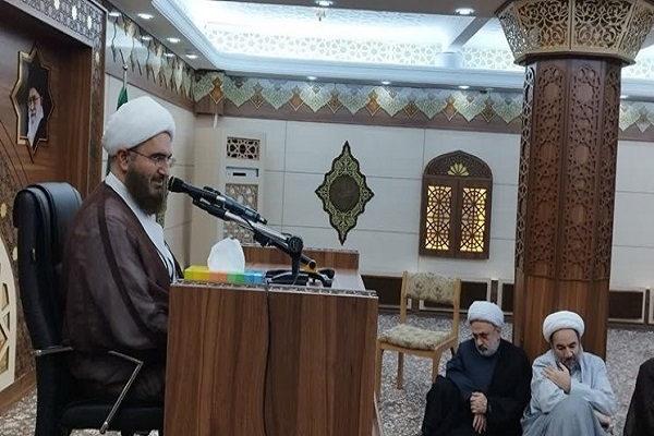 حجت الاسلام حاج علی اکبری در دیدار با خانواده شهدای اخیر در زاهدان
