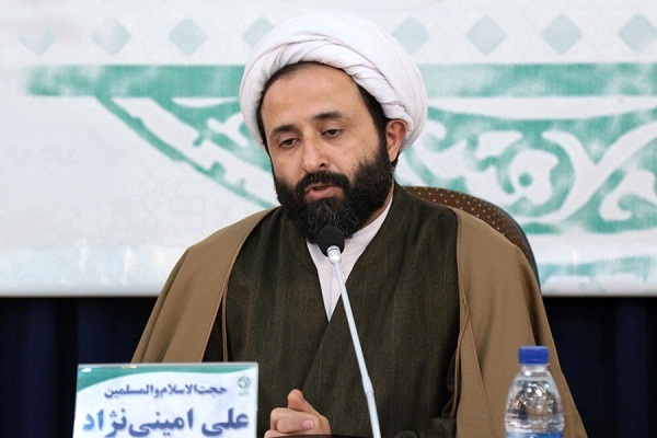 حجت‌الاسلام والمسلمین علی امینی‌نژاد، پژوهشگر و استاد فلسفه و عرفان اسلامی