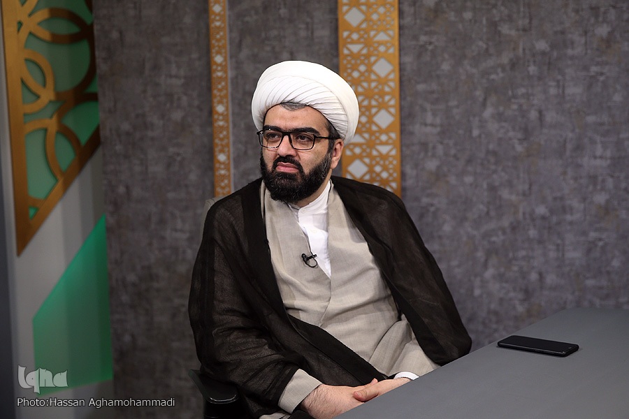 حجتالاسلام والمسلمین سعید کرمی، مدیر کل فرهنگی و امور اجتماعی نهاد رهبری در دانشگاهها حجتالاسلام والمسلمین سعید کرمی، مدیر کل فرهنگی و امور اجتماعی نهاد رهبری در دانشگاهها