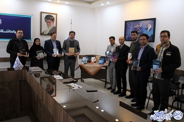 رونمایی از کتاب