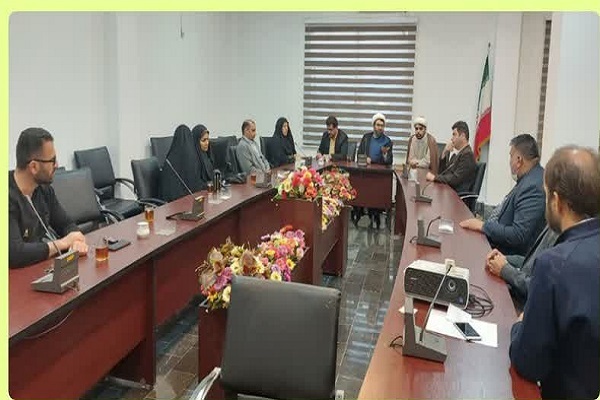 حجت الاسلام رضانژاد امام جمعه بخش بهاران در جلسه هماهنگی برنامه های هفته بسیج