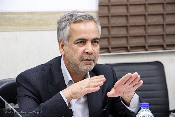 محمدمهدی سالاری، معاون فرهنگی و دانشجویی دانشگاه علوم پزشکی یزد