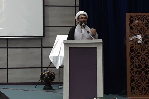 حجت الاسلام حبیب حاتمی، مسئول دفاتر نهاد رهبری در دانشگاه‌های لرستان