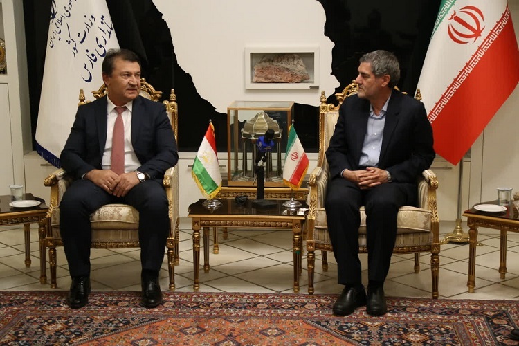 دیدار استاندار فارس با وزیر تندرستی تاجیکستان