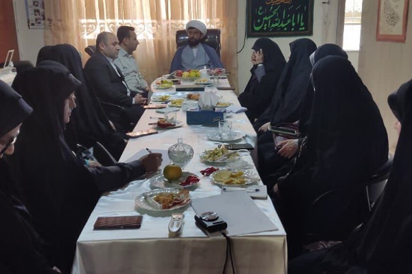 حجت الاسلام گرزین مدیر کل تبلیغات گلستان در جلسه هم افزایی مدیران مؤسسات قرآنی