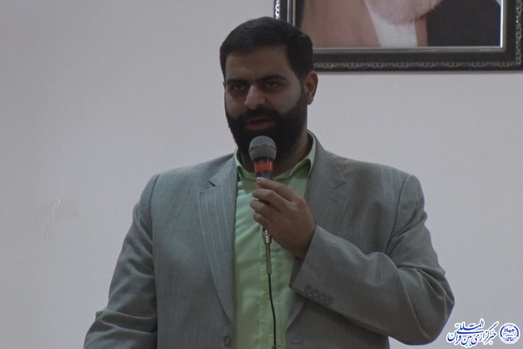 محمد مقومی معاون مرکز قرآن کریم آستان قدس رضوی