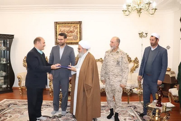عشایر در دفاع از انقلاب اسلامی همواره پیشگام بوده‌اند