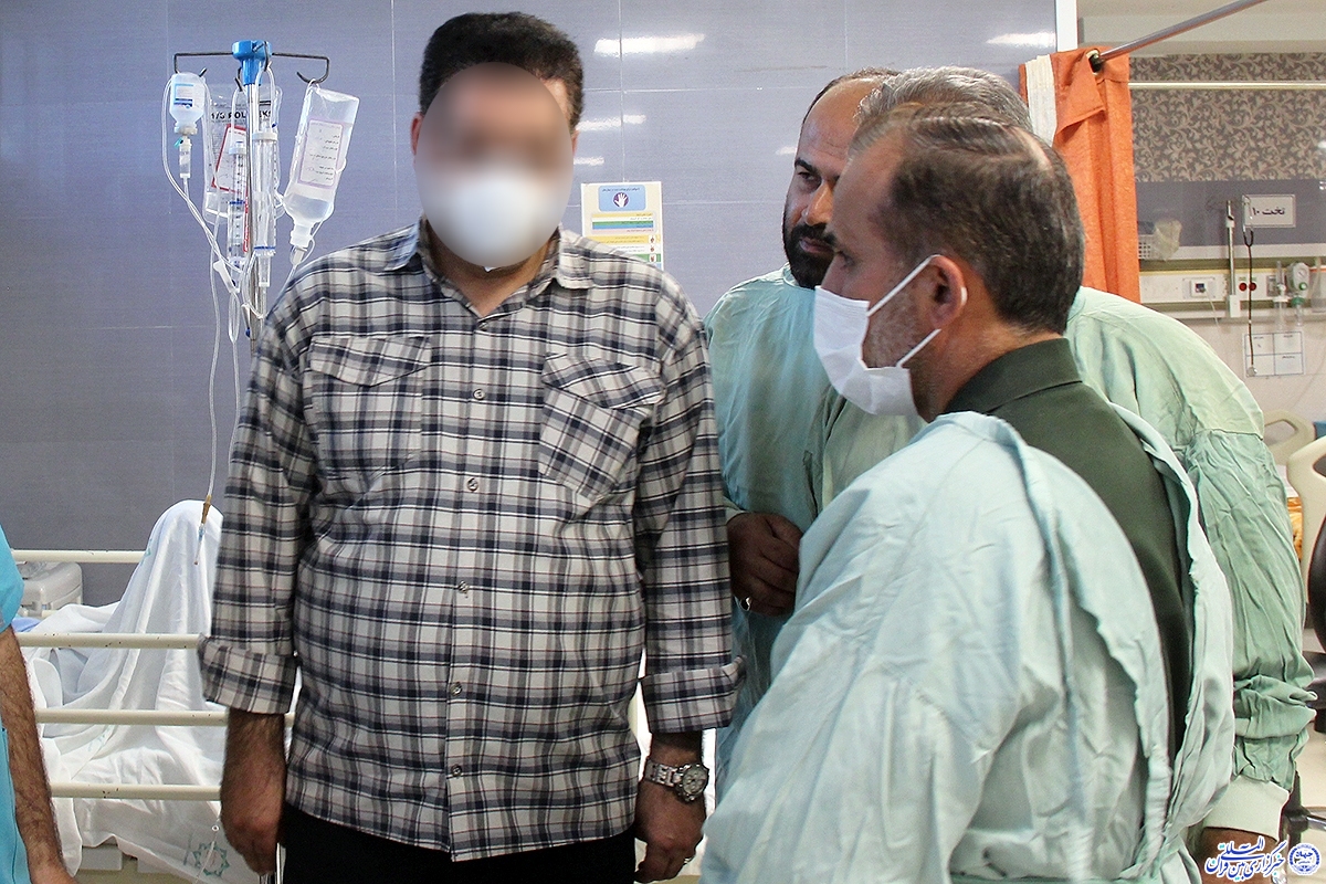 عیادت فرمانده سپاه فجر از مجروحان حادثه حرم شاهچراغ(ع) عیادت فرمانده سپاه فجر از مجروحان حادثه حرم شاهچراغ(ع)