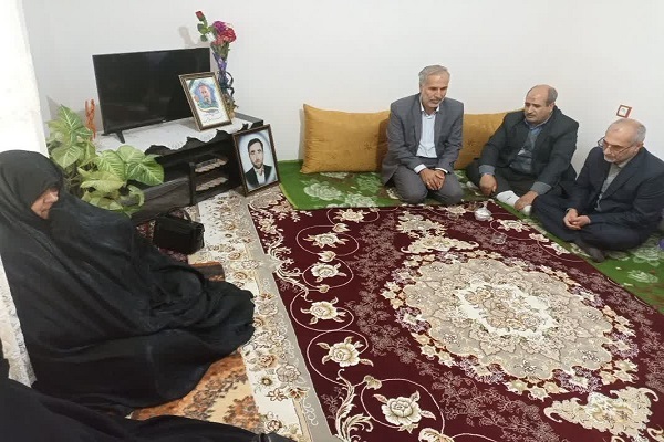 مادران در تشکیل جامعه ایمانی نقش بی‌بدیلی دارند