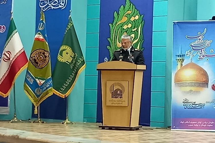 امیر دریادار حبیت الله سیاری، معاون هماهنگ کننده ارتش جمهوری اسلامی ایران