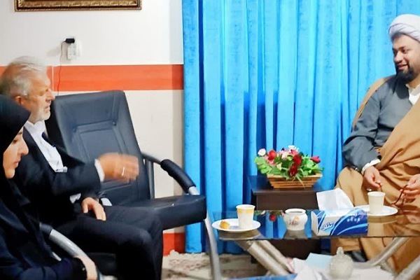 جلسه دیدار مدیر جامعه القرآن خان ببین با امام جمعه خان ببین بخش فندرسک