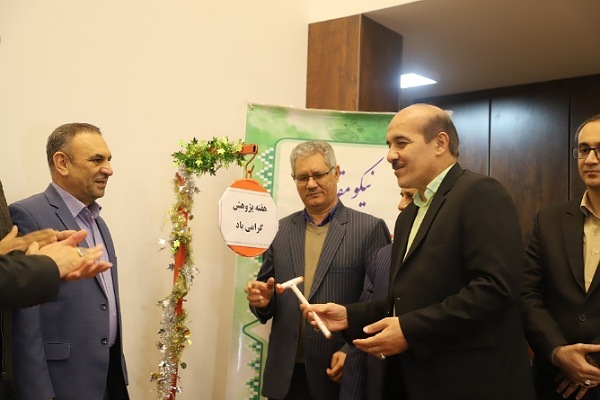نواختن زنگ پژوهش با حضور مدیر کل آموزش و پرورش گلستان در مدارس گلستان