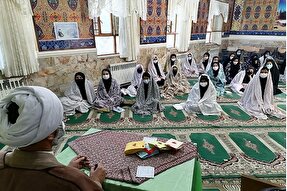 حضور ۴۲۷ روحانی جهت اقامه نماز جماعت در مدارس استان زنجان