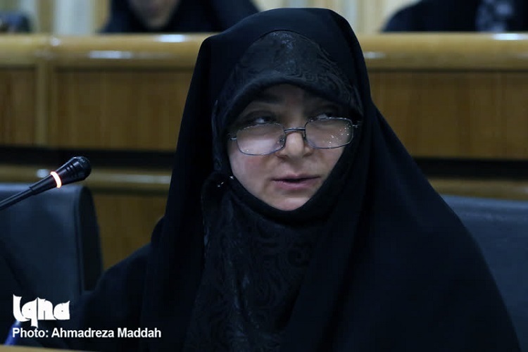 زهرا کسرائی
